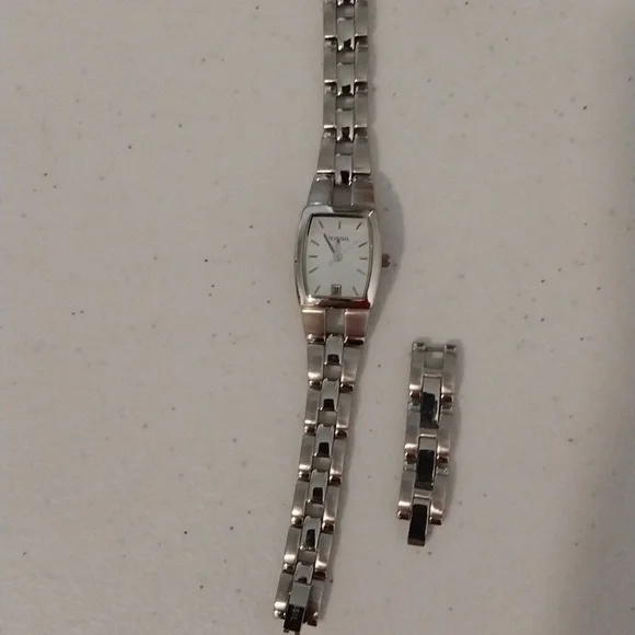Fossil | Accessories | Fossil Silvertone Bracelet Watch Euc 